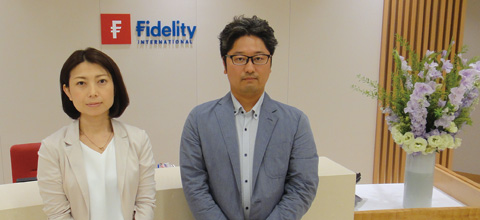 カスタマー・サービス開発室長の西田千恵氏（左）と中村 剛カスタマー・サービス部長