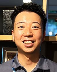 三好 惇也 氏