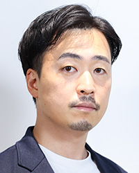 山屋 豪 氏