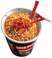 友人からお土産にいただいたカップ麺