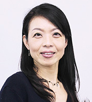 河野 晴美 氏