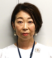 松岡 有里 氏