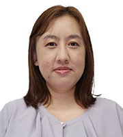 李 思茘 氏