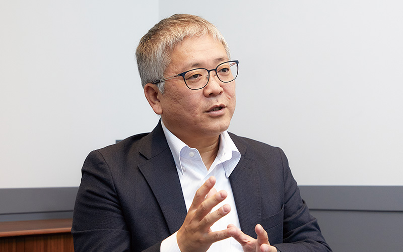 安力川 幸司 氏