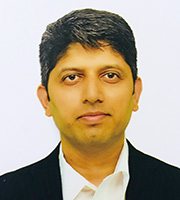 ラナデ・ニキル 氏