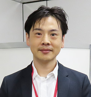 飯田 春嗣 氏