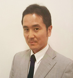 小松 史貴 氏