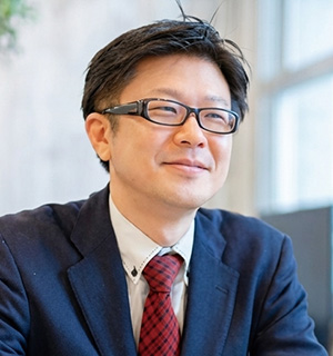 明石 大樹 氏