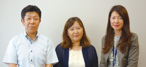 コールセンター部長の河田裕司氏（左）、同次長の長島佳子氏（中）、同課長の酒井智子氏（右）