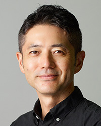 白子 雅也 氏